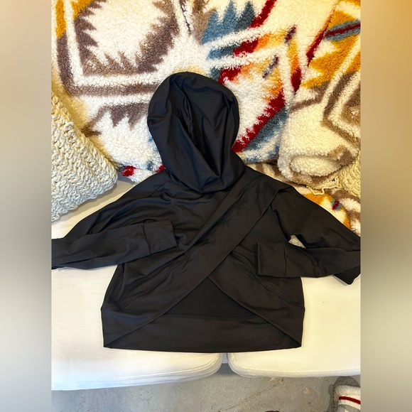 Born Primitive cross crossed crop hoodie - Picture 2 of 2